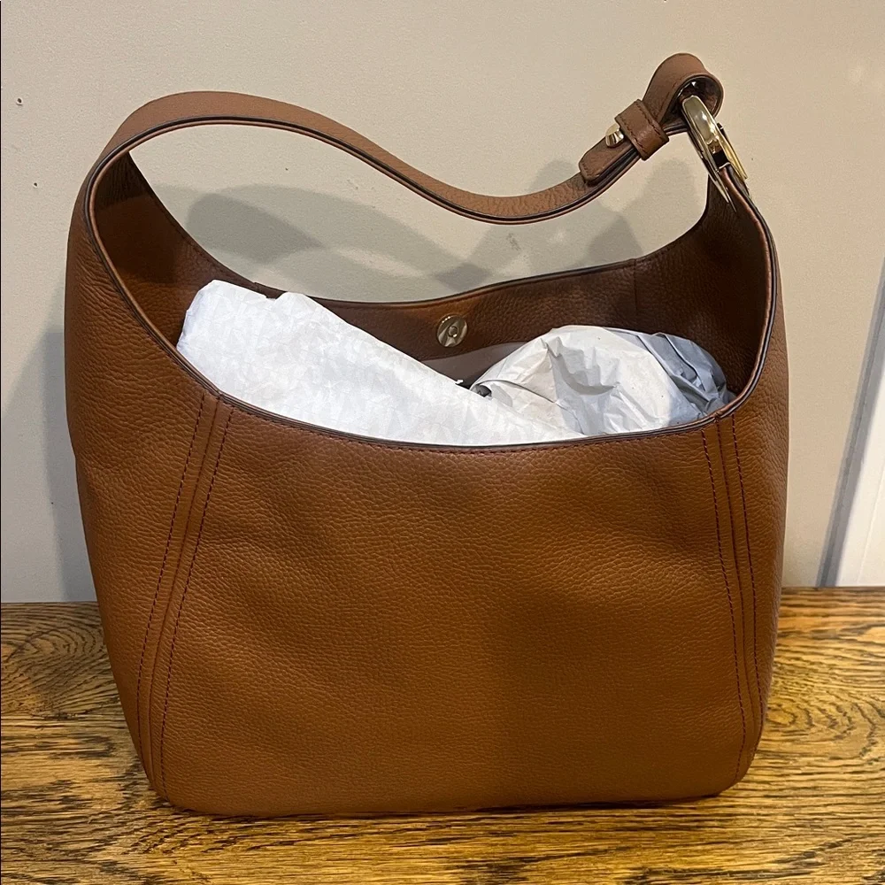 Michael Kors Fulton Hobo Shoulder
Pebbled Leather Bag - Brown - Picture 1 of 3